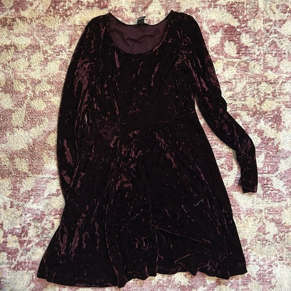 Women’s dress bundle - Picture 2 of 9